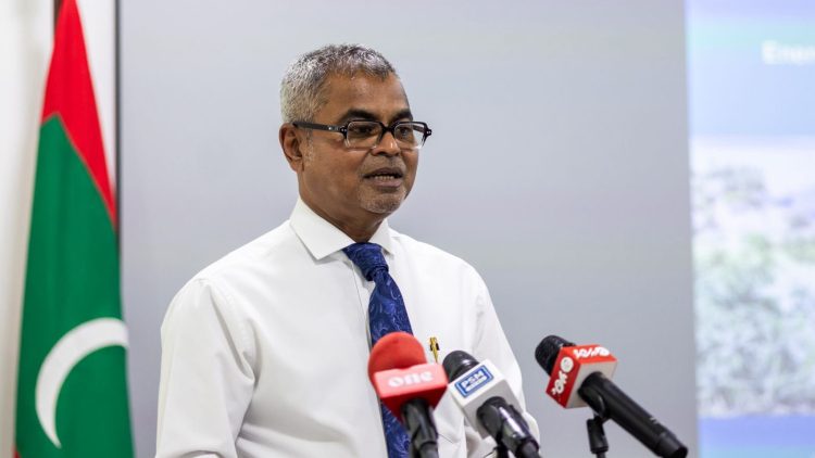 ފަތުރުވެރިން އެއާޕޯޓަށް ފުރުވުމުގެ ކުރިން އެއާލައިންތަކުގެ ޝެޑިއުލަށް އައިސްފައިވާ ބަދަލުތައް ކަށަވަރުކުރުމަށް އިލްތިމާސްކޮށްފި