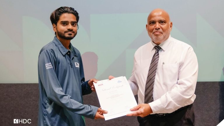އެޗްޑީސީ ގެ "އެޕްރެންޓިސްޝިޕް ޕްރޮގްރާމް" ނިމުމުގެ ރަސްމިއްޔާތު ބާއްވައިފި