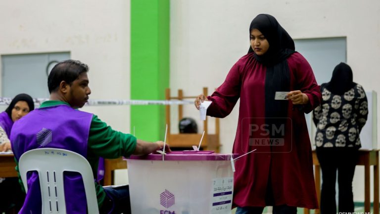 ކައުންސިލްތަކާއި އަންހެނުންގެ ކޮމިޓީތަކުގެ ބައި-އިލެކްޝަންގެ ވޯޓުލުން ފަށައިފި