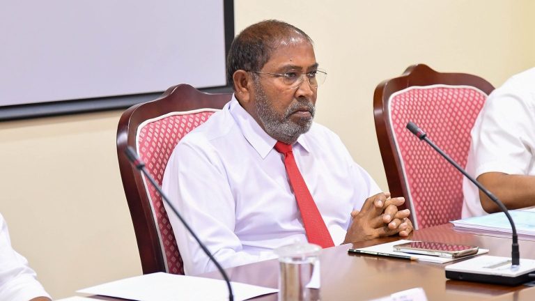 ކާޑެއްދޫ އެއަރޕޯޓު ދޫކޮށްލަން ތައްޔާރު: ގާސިމް