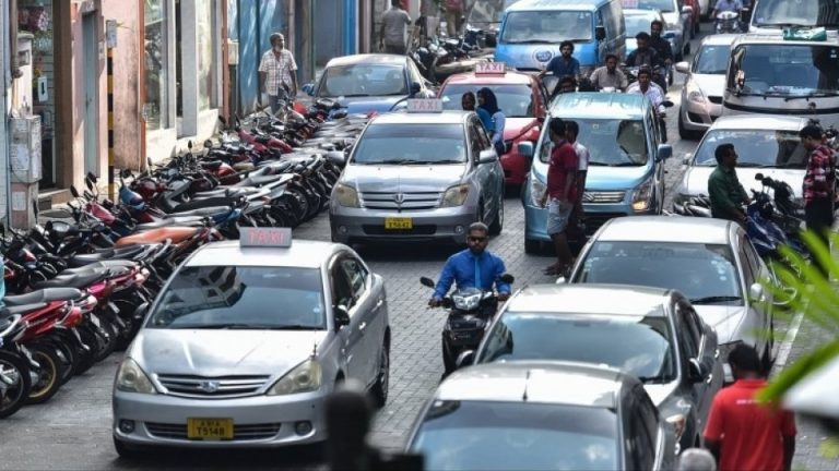 އަހަރީ ފީ އަދި ޖޫރިމަނާ، މިހާރު ބަހާލައިގެން ވެސް ދެއްކޭނެ!