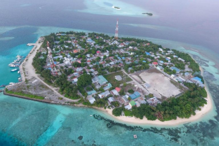 ރަސްދޫގައި ފިހުނު ފިރިހެން މީހާއަށް އިތުރު ފަރުވާ ދިނުމަށް އިންޑިއާއަށް ގެންގޮސްފި