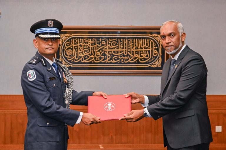 ކުރީގެ ސީޕީ ޢަލީ ޝުޖާއު ޝަރަފުވެރިކަމާއެކު ރިޓަޔަރ ކުރައްވައިފި