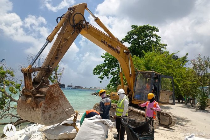 ވިލިމާލޭގެ ގިރާ ސަރަޙައްދު ގައި ޖަމްބޯ ބޭގް ޖަހަން ފަށައިފި