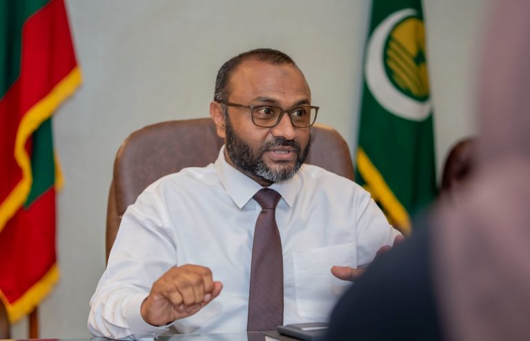 ރާއްޖޭގެ ރައީސުލްޖުމްހޫރިއްޔާގެ އަނބިދަރިންގެ އަބުރާ ކަރާމާތަށް އުނިކަން އަންނަގޮތައް އަމަލުކުރުމަކީ ބަލައިގަނެވޭނެ ކަމެއް ނޫން: ޝަހީމް
