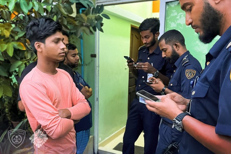 ގަވާއިދާ ޚިލާފަށް އުޅުނު އިތުރު 05 ބިދޭސީއަކު އިމިގްރޭޝަންގެ ބެލުމުގެ ދަށަށް ގެނެސްފި
