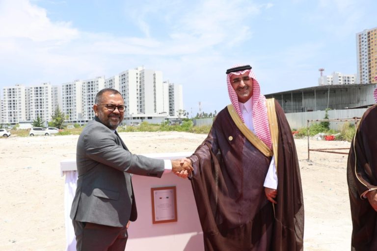 ސަޢޫދީ ފަންޑުގެ އެހީގައި ހުޅުމާލޭގައި އަޅާ ހައުސިން ޔުނިޓުތަކުގެ މަޝްރޫޢު އިފްތިތާޙުކޮށްފި
