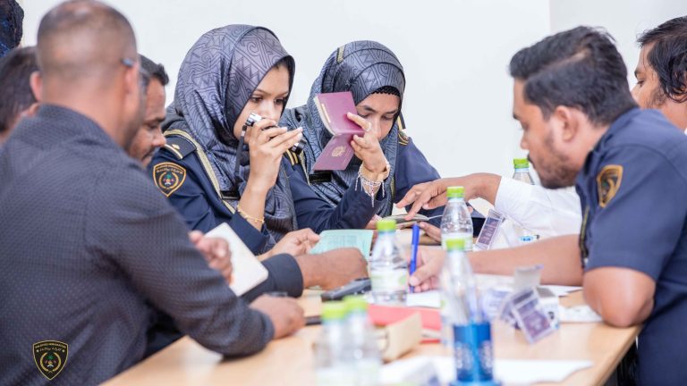 ކުރިއަށް އޮތް 6 މަހު އޮންނާނީ ބައޯމެޓްރިކް ޑޭޓާ ނުދޭ ބިދޭސީން ޑީޕޯޓުކުރުން: ރައީސް
