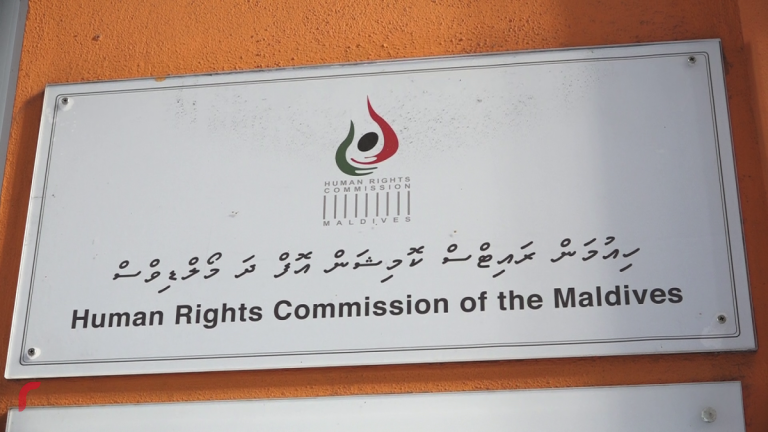 ފުރާޅުމައްޗަށް ވެއްޓުނު ހާދިސާގައި އަނިޔާވި އަންހެންމީހާގެ ފޮޓޯއާއި ވީޑިއޯތައް މީސްމީޑިއާގައި ދައުރުނުކުރުމަށް އެދެފި