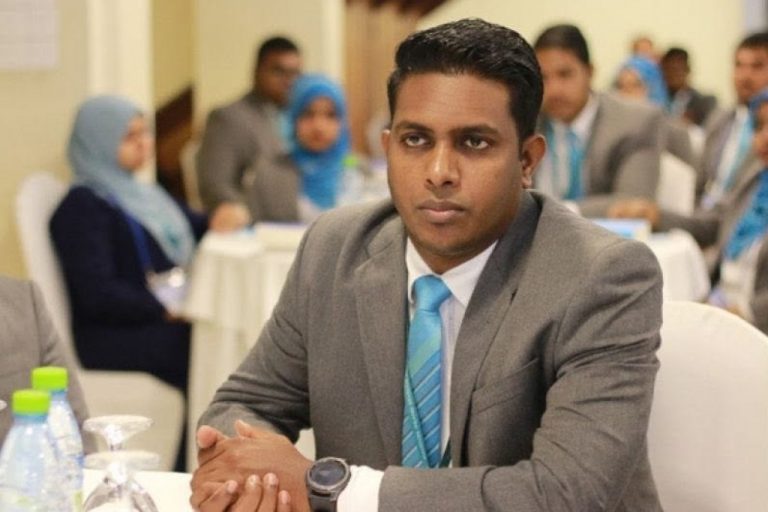 ޑިވެލޮޕްމަންޓް ބޭންކްގެ ބޯޑު މެންބަރުކަމުން އަޙްމަދު ޢަލީ އިސްތިއުފާ ދެއްވައިފި
