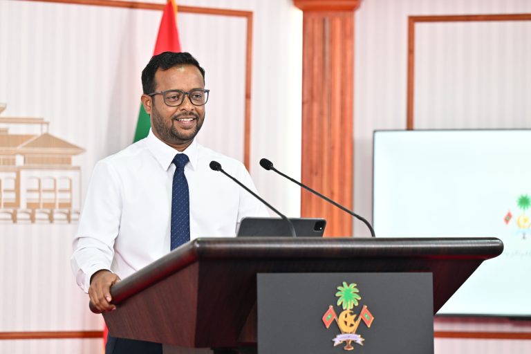 ގަން އެއާޕޯޓް މަޝްރޫއުގެ މަގުހެދުމުގެ މަސައްކަތް ލަސްވަނީ އިމާރާތެއް ހުސްނުކޮށްގެން: މުއްޠަލިބް