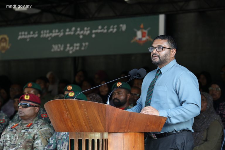 ދިފާޢީ ބާރުގެ އަސްކަރީ ޤާބިލުކަން އިތުރުކޮށްދެއްވުމަށް ރައީސް ކުރައްވާ މަސައްކަތްޕުޅަށް ވަޒީރު ޝުކުރުދަންނަވައިފި