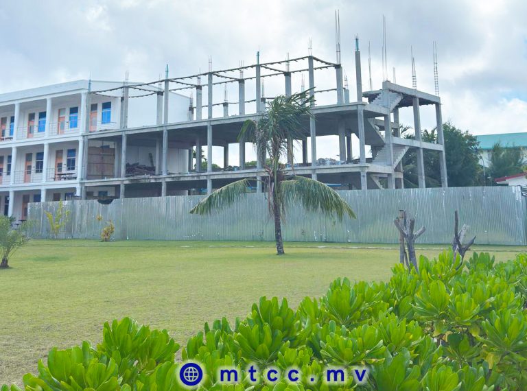 އެމްއެންޔޫ ތިނަދޫ ކެމްޕަސް ތަރައްޤީކުރުމުގެ ޢަމަލީ މަސައްކަތް ފަށަން ތައްޔާރުވެއްޖެ