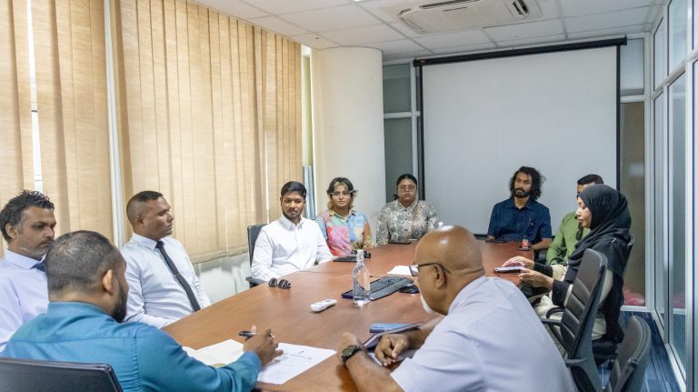 އެކި ސަރަހައްދުތަކުގައި ވީއްލިގެން އުޅެމުންދާ ބުޅާތަކުގެ މައްސަލަ ހައްލު ކުރުމަށް ޖަމިއްޔާތަކާއި އެކު މަޝްވަރާކޮށްފި