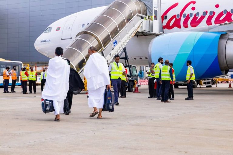 މިފަހަރު ހާޖީންގެ 50 އިންސައްތަ އުފުލާނީ ދިވެހި ޤައުމީ އެއާލައިންގައި: ވަޒީރު