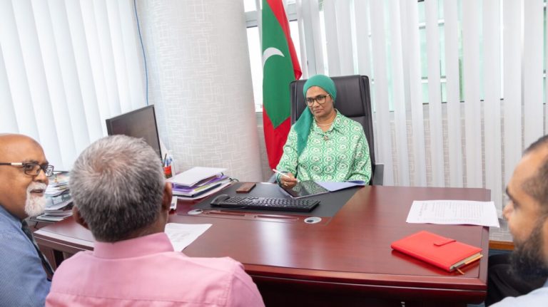ވާލާއި ކާޅުގެ ސަބަބުން ދަނޑުވެރިކަމަށް ލިބޭ ގެއްލުންތަކަށް ހައްލު ހޯދަން އީޕީއޭއާއެކު މަޝްވަރާކޮށްފި