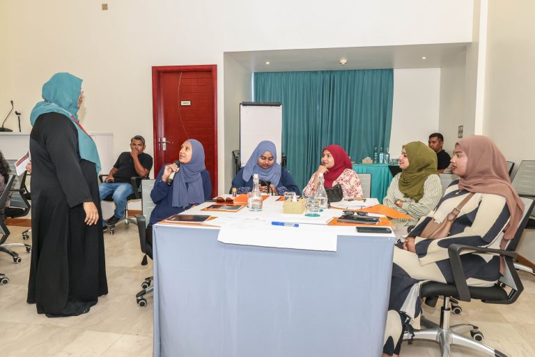 "ހޭލުންތެރި މީޑިއާ" ޕްރޮގްރާމް ކ. އަތޮޅުގައި ކުރިއަށް ގެންގޮސްފި