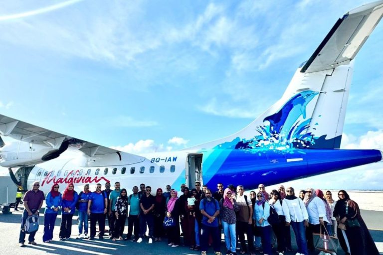 މުލީ އެއާޕޯޓަށް ފުރަތަމަ ކޮމާޝަލް ފްލައިޓް ޖައްސައިފި