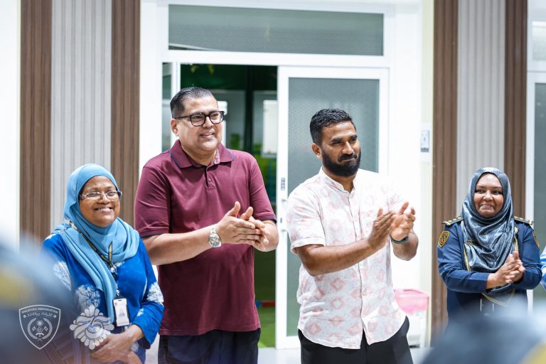 އިމިގްރޭޝަނުގެ 50 ވަޒީފާއަށް އެދި ޖުމްލަ 861 ފަރާތަކުން އިންޓަވިއުގައި ބައިވެރިވުމަށް ހާޒިރުވި
