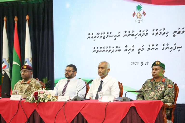ދިވެހި ވަޠަނީ ޚިދުމަތަކީ ދިވެހީން ބަލައިގަންނަ، ނަމޫނާ ޙަރަކާތަކަށް ވުމަށް ބޭނުން: ރައީސް
