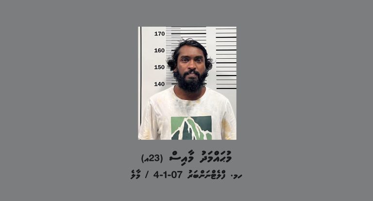 މަސްތުގެހާލަތުގައި ނުރައްކާތެރިކޮށް ކާރު ދުއްވި މީހަކު ހުޅުމާލެއިން ހައްޔަރުކޮށްފި