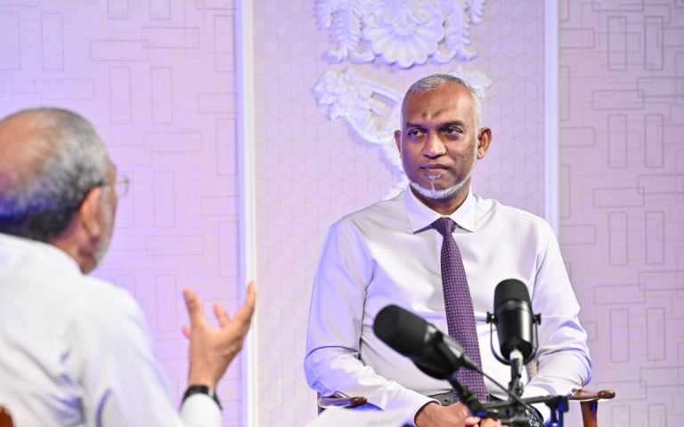 ދެ އިންތިޚާބު އެކުގަ ބޭއްވުމަކީ ރާއްޖެއަށް އެންމެ އެކަށީގެންވާ ގޮތް، އެކަމަކު ގޮތް ނިންމާނީ ރައްޔިތުން: ރައީސް
