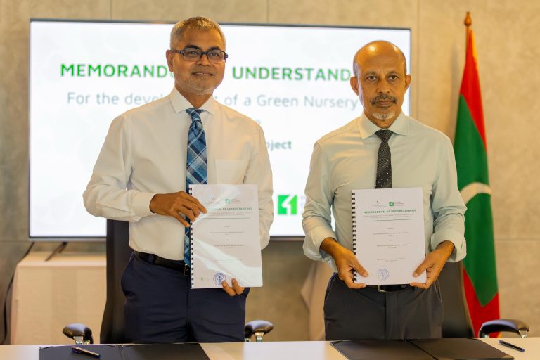 5 މިލިއަން ގަސް އިންދުމުގެ މަޝްރޫޢުއަށް ނާސަރީއެއް ތަރައްޤީކުރުމަށް އެޗްޑީސީއާ އެކު އެއްބަސްވުމެއްގައި ސޮއިކޮށްފި