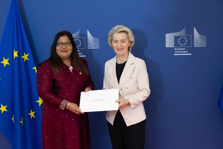 ރާއްޖެއިން ޔޫރަޕިއަން ޔޫނިއަންއަށް ކަނޑައެޅުއްވި ސަފީރު ފަތްކޮޅު އަރުވައިފި