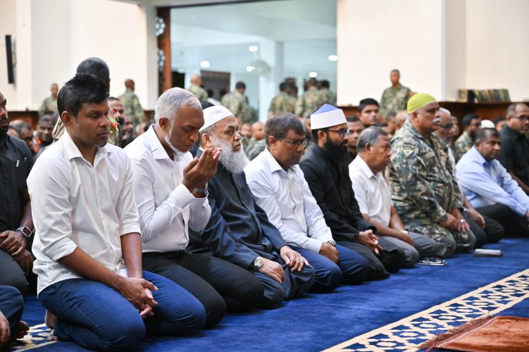 ދުޢާއަކީ ކޮންމެ ރައްޔިތެއްވެސް ﷲގެ އޯގާވަންތަކަމުގައި ލަހައްޓަވައި ތާއަބަދުމެ ވިޔަވަތިކަން ދެއްވުން: ރައީސް