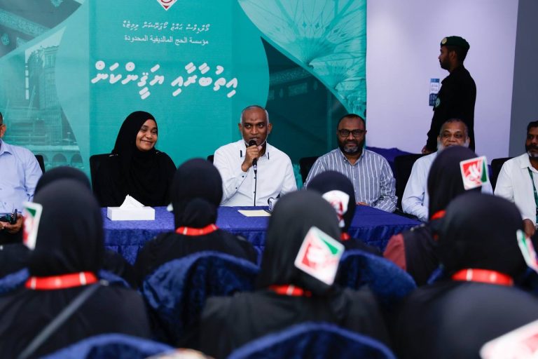 ދިވެހިން ޙައްޖަށް ދާން ޖަހާ ވެކްސިނާއި ބޭނުންވާ ބޭސް ހިލޭ ލިބޭނެ އިންތިޒާމް ރައީސް ހަމަޖައްސަވައިފި