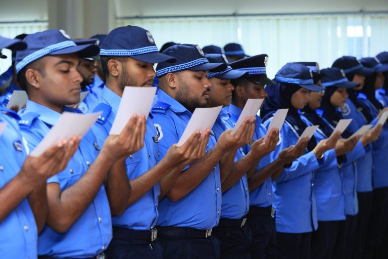 ފުލުހުންގެ ޚިދުމަތާ އަލަށް ގުޅުނު ފުލުހުން ހުވާކުރުމުގެ ރަސްމިއްޔާތު ބާއްވައިފި