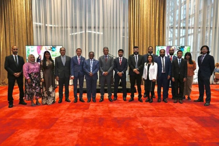 ނިއުޔޯކުގައި ބޭއްވި އިންވެސްޓަރުންގެ ފޯރަމެއްގައި ދިވެހިރާއްޖޭގެ ފަތުރުވެރިކަން ޕްރޮމޯޓް ކޮށްފި