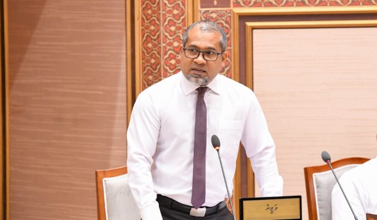 ރާއްޖެއަށް ގެނައި ސަޢުދީ އަމީރު ފަހަދާ ބެހޭ ގޮތުން ޚާރިޖީ ވަޒީރާ ސުވާލު ކުރުމަށް ހާޟިރުކުރަނީ