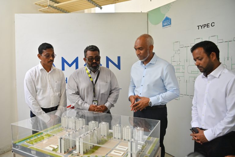 ފަހި ދިރިއުޅުން ފްލެޓްތަކުގެ މަސައްކަތް ކުރިއަށްދާ ގޮތް ރައީސް ބައްލަވައިލައްވައިފި