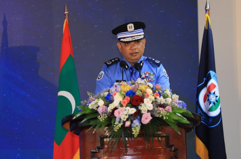 ފުލުހުން ރައްޔިތުންނަށް ޚިދުމަތްދޭންވާނީ ތެދުވެރިކަމާއި އިހުލާސްތެރިކަމާއިއެކު: ސީޕީ