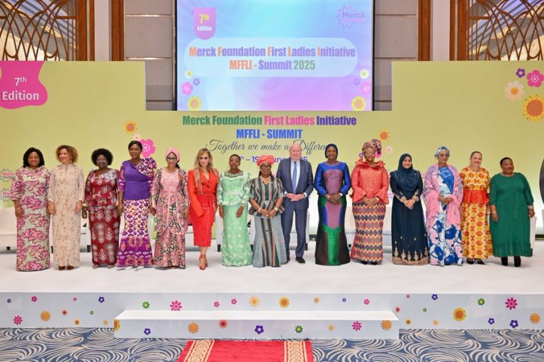 މެރަކްއާއެކު މަސައްކަތް ކުރައްވަން ދެއްވި ފުރުސަތަށް މެޑަމް ސާޖިދާ އެ ފައުންޑޭޝަނަށް ޝުކުރު އަދާ ކުރައްވައިފި