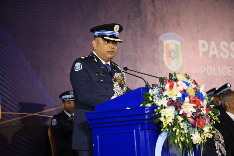 ފުލުހުންގެ މުއައްސަސާ ތަސައްވަރު ރަނގަޅުކުރެވޭނީ ރައްޔިތުންގެ އިހުތިރާމުލިބޭ އަދި އޯގާތެރި ބަޔަކަށް ފުލުހުން ވެގެން: ޑީސީޕީ ނަވީން