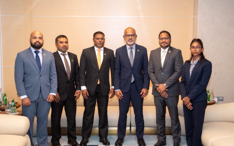މަޖިލީހުގެ ނައިބު ރައީސް ރަސްމީ ދަތުރުފުޅެއްގައި ޗައިނާއަށް