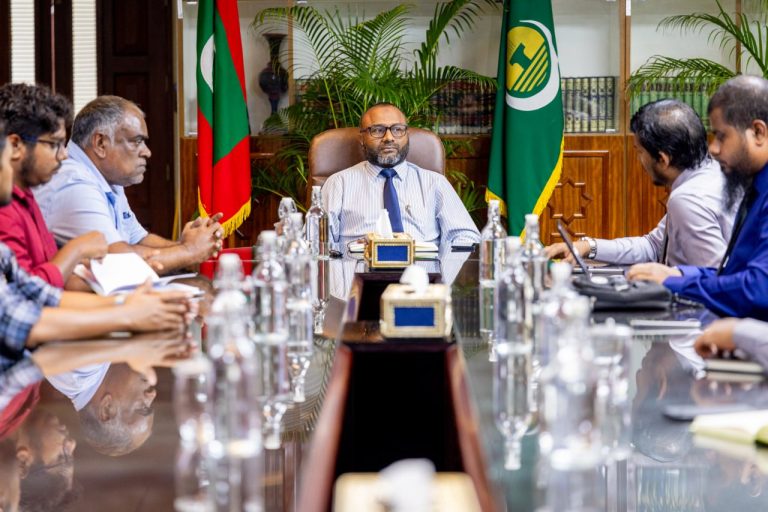 ހުޅުމާލެ ފޭސް ދޭއްގައި އިމާރާތްކުރާ މިސްކިތުގެ މަސައްކަތް އަވަސް ކުރުމަށް މަޝްވަރާ ކުރައްވައިފި
