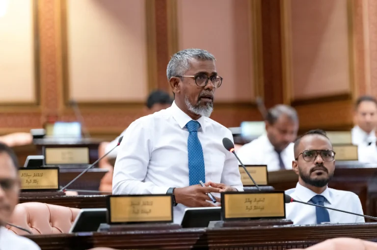 ބޮޑު ކަންނެލީގެ މަސްވެރިންނަށް ހުރި ދަތިތަކާ ގުޅޭ ގޮތުން މަޖިލީހަށް ކުއްލި މައްސަލައެއް ހުށަހަޅައިފި