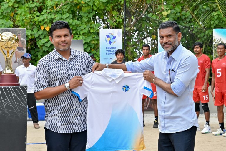 ނައިބު ރައީސް "މޯލްޑިވްސް ރިޒޯޓު ވޮލީ ލީގް 2025" ގެ ނޯތު މާލެ ލީގް ފެށުމުގެ ރަސްމިއްޔާތު ޝަރަފުވެރިކޮށްދެއްވައިފި