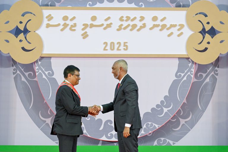 ނިޝާން ޢިއްޒުއްދީނުގެ ޢިއްޒަތުގެ ވެރިކަން، ޤާސިމް، މުޢުތަޞިމް އަދި ޞާބިރަށް