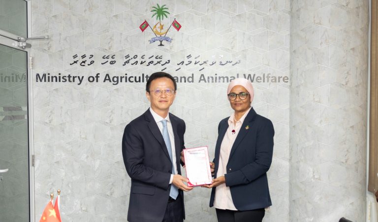 ރުއްގަހަށް ދިމާވާ ފަނިފަކުސާ ކޮންޓްރޯލްކުރުމަށް ޗައިނާގެ އެހީތެރިކަން ހޯދުމަށް އެއްބަސްވުމެއްގައި ސޮއިކޮށްފި