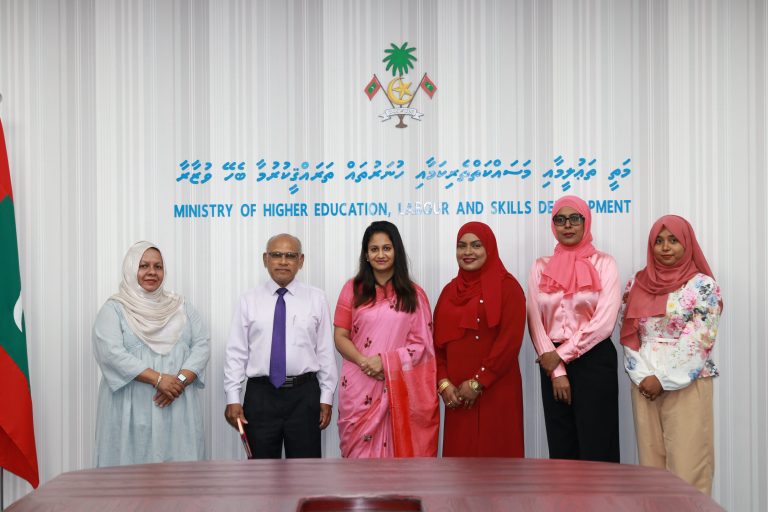ލަންކާގެ ހައި ކޮމިޝަނަރު މަތީ ތަޢުލީމާއި ބެހޭ ވުޒާރާއަށް ޒިޔާރަތްކުރައްވައިފި