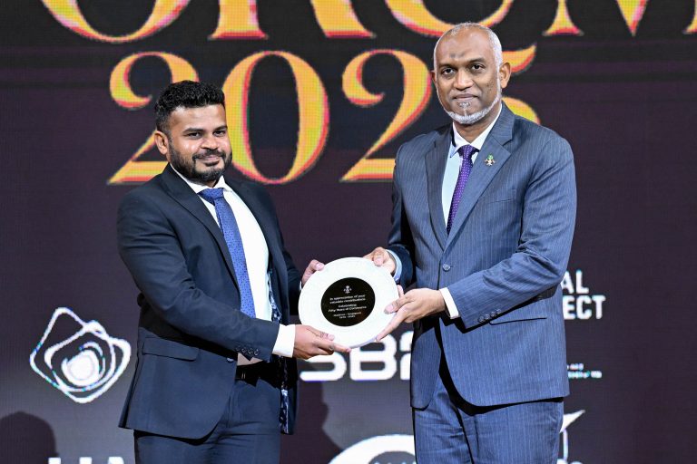 ދިވެހިރާއްޖެ-ސިންގަޕޫރު ބިޒްނަސް ފޯރަމްގައި ރައީސް ބައިވެރިވެވަޑައިގެންފި