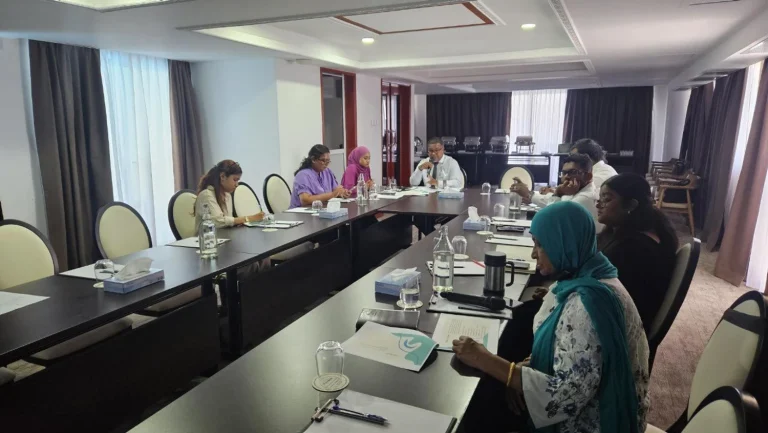 ލޯ އެމިޝަން ޓްރާންސްޕޯޓް މަޝްރޫޢުގެ 5 ވަނަ ސްޓިއަރިންގ ކޮމިޓީ ބައްދަލުވުން ބާއްވައިފި