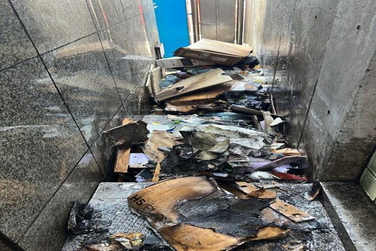 އެމްޓީސީސީ ޓަވަރާއި މެރިން ސައިޓް އިމާރާތާ ދޭތެރޭގައި ހުރި ކުނިތަކެއްގައި ރޯވި އަލިފާން ނިއްވާލައިފި
