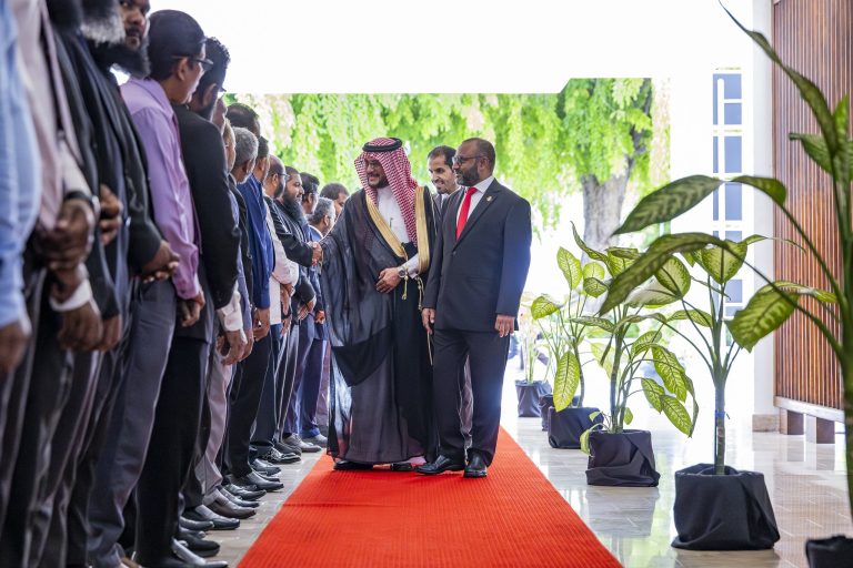 ސަޢުދީ ޢަރަބިއްޔާއިން ރާއްޖެއަށް ކަނޑައެޅުއްވި އައު ސަފީރަށް ރަތް ދޫލައިގެ މަރުޙަބާއެއް