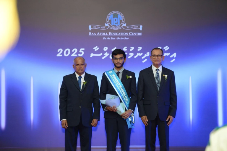 ކުލާސްރޫމުގެ ތެރޭ އެކްޝަން ރިސާޗުގެ ބޭނުން މިހާރަށް ވުރެ ބޮޑަށް ހިފުމަށް މިނިސްޓަރ އާދަމް ޝަރީފު އިލްތިމާސްކުރައްވައިފި