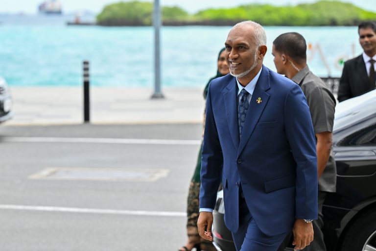 ބ އަތޮޅުގެ ރަށްތަކަށް ކުރައްވާ ދަތުރުފުޅެއްގައި ރައީސް ފުރާވަޑައިގެންފި